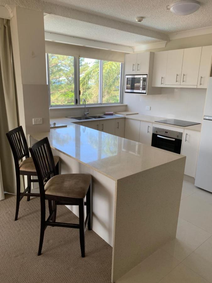 Pacific Regis Beachfront Holiday Apartments Gold Coast Eksteriør bilde