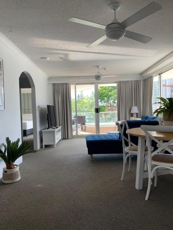 Pacific Regis Beachfront Holiday Apartments Gold Coast Eksteriør bilde