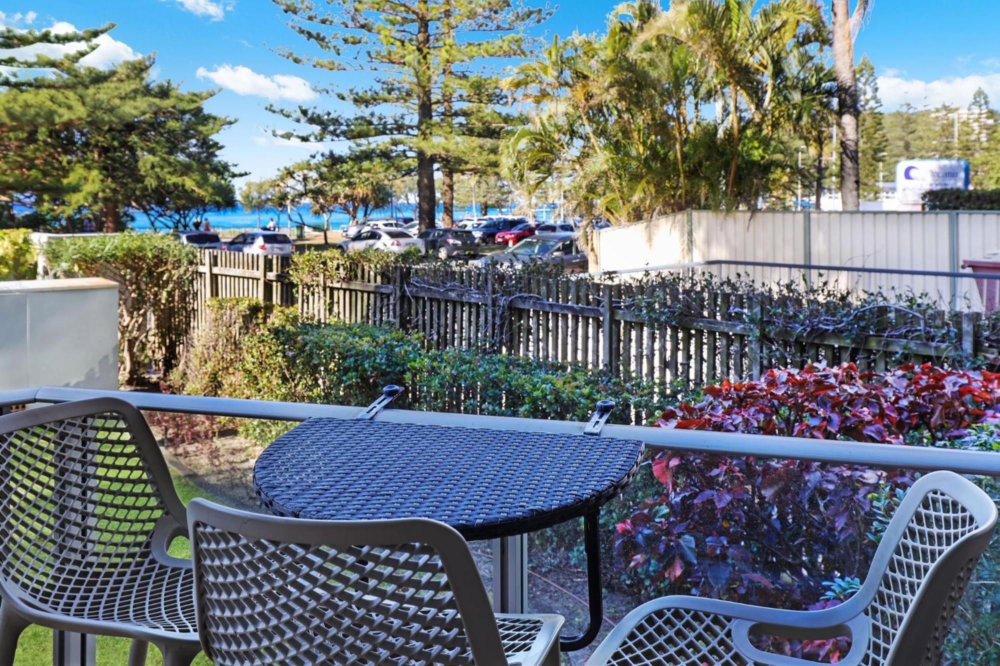 Pacific Regis Beachfront Holiday Apartments Gold Coast Eksteriør bilde
