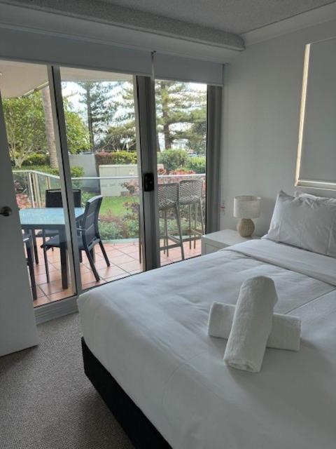 Pacific Regis Beachfront Holiday Apartments Gold Coast Eksteriør bilde