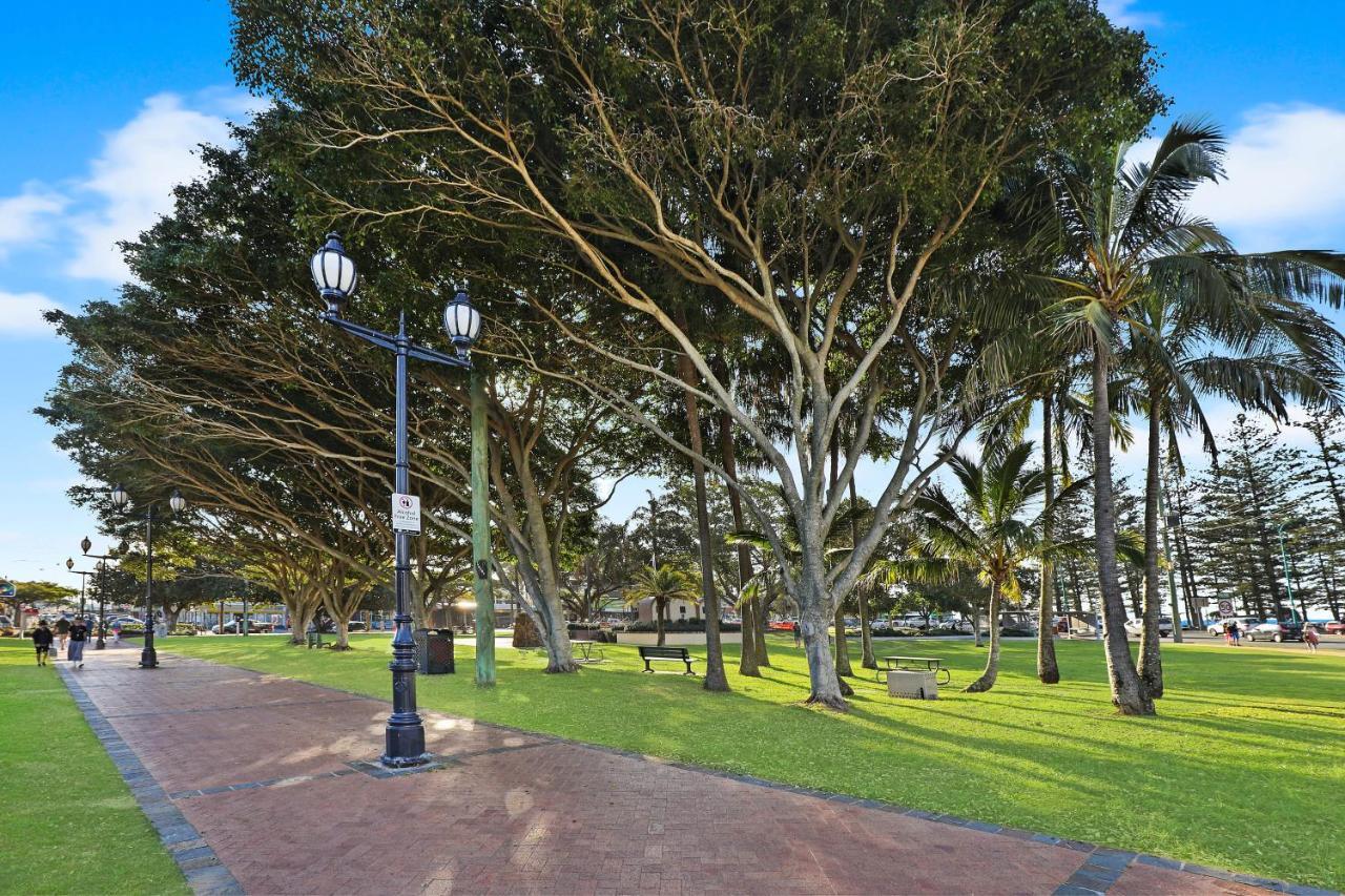 Pacific Regis Beachfront Holiday Apartments Gold Coast Eksteriør bilde