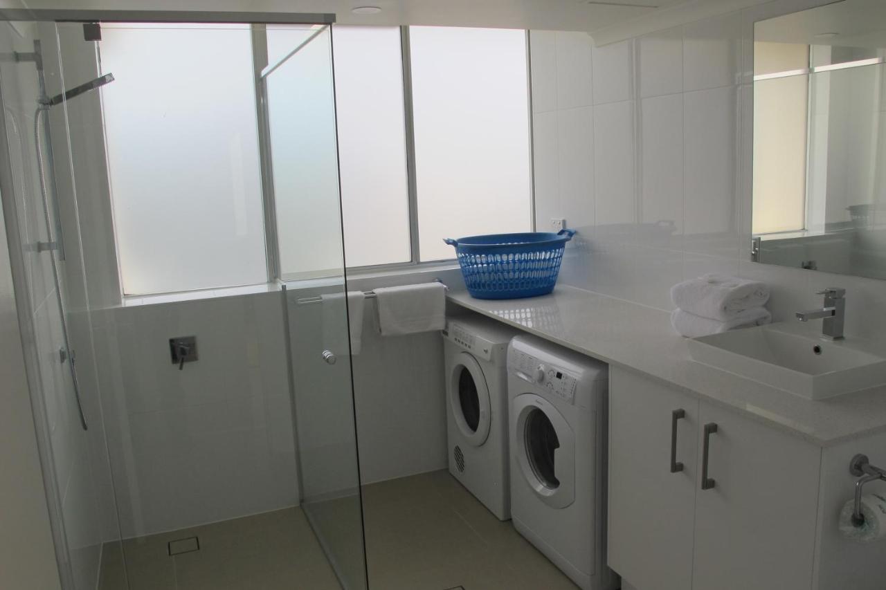 Pacific Regis Beachfront Holiday Apartments Gold Coast Eksteriør bilde